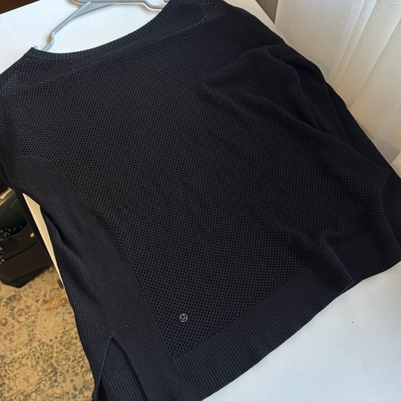 Lululemon well being sweater - Picture 5 of 8